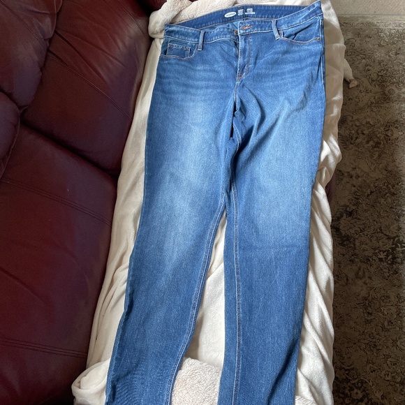 Old Navy Rockstar Super Skinny Jeans - Picture 1 of 8